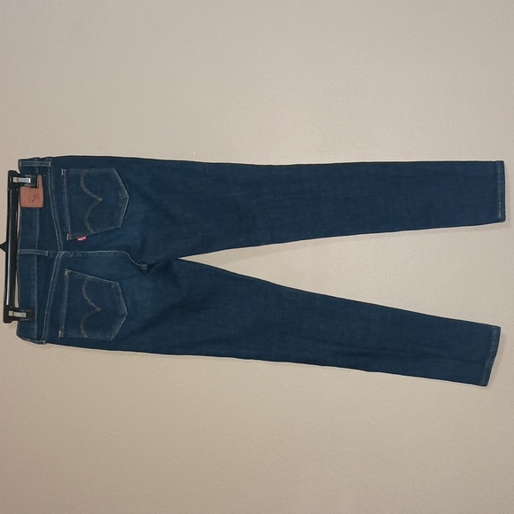 Levi's 711 Skinny Dark Wash - Picture 2 of 4